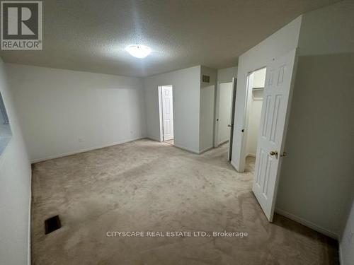 7565 Black Walnut Trail, Mississauga, ON - Indoor Photo Showing Other Room