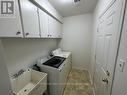 7565 Black Walnut Trail, Mississauga, ON  - Indoor Photo Showing Laundry Room 