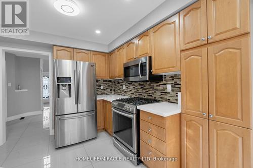 20 Edenvalley Road, Brampton (Fletcher'S Meadow), ON - Indoor Photo Showing Kitchen