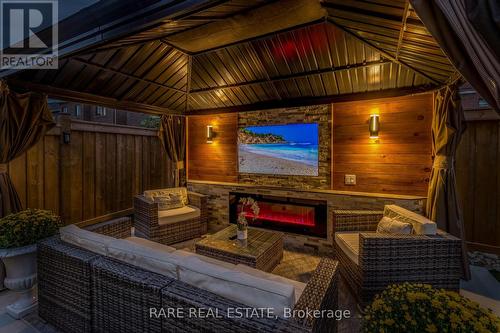 61 Ash Hill Avenue, Caledon, ON - Indoor Photo Showing Other Room