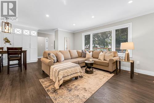 947 Easterbrook Avenue, Burlington (Bayview), ON - Indoor Photo Showing Living Room