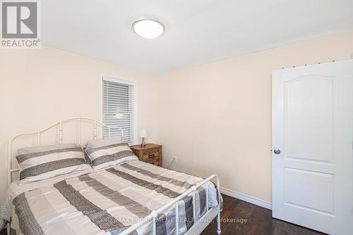 33 Alderney Avenue, Hamilton, ON - Indoor Photo Showing Bedroom