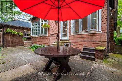 7 Chestnut Avenue N, Brantford, ON - Outdoor With Deck Patio Veranda With Exterior