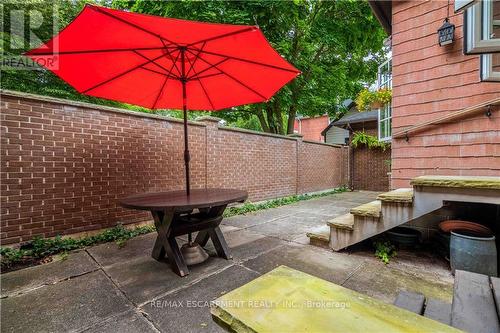 7 Chestnut Avenue N, Brantford, ON - Outdoor With Deck Patio Veranda