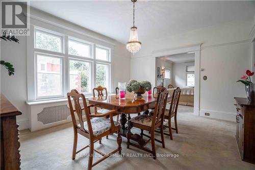 7 Chestnut Avenue N, Brantford, ON - Indoor Photo Showing Dining Room