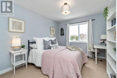 30 Madill Drive, Mono, ON - Indoor Photo Showing Bedroom