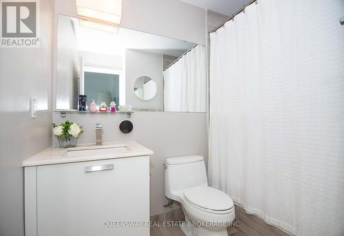 601 - 1815 Yonge Street, Toronto (Mount Pleasant West), ON - Indoor Photo Showing Bathroom