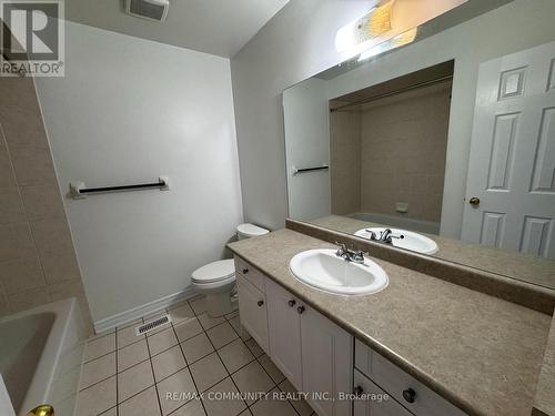 27 - 19 Niagara Drive, Oshawa, ON - Indoor Photo Showing Bathroom