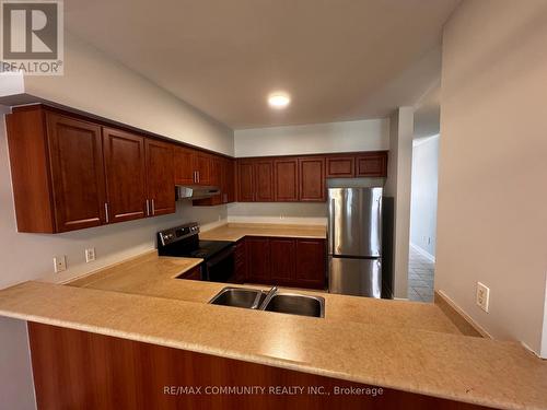 27 - 19 Niagara Drive, Oshawa, ON - Indoor Photo Showing Kitchen With Stainless Steel Kitchen