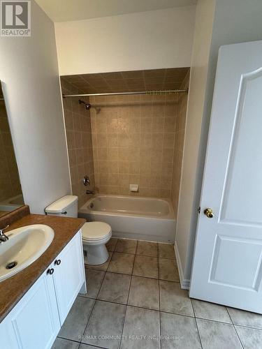 27 - 19 Niagara Drive, Oshawa, ON - Indoor Photo Showing Bathroom