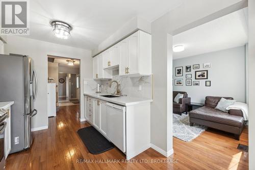 34 Hammond Street, Clarington, ON - Indoor Photo Showing Kitchen