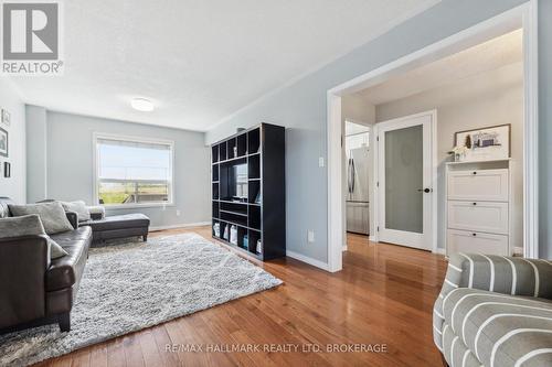 34 Hammond Street, Clarington (Bowmanville), ON - Indoor Photo Showing Living Room