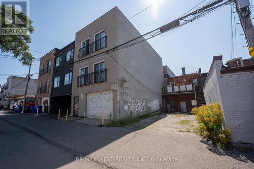 1854 Danforth Avenue N, Toronto (Danforth Village-East York), ON 