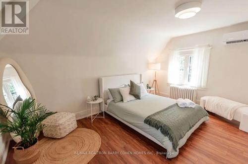 2 Valleyanna Drive, Toronto (Bridle Path-Sunnybrook-York Mills), ON - Indoor Photo Showing Bedroom