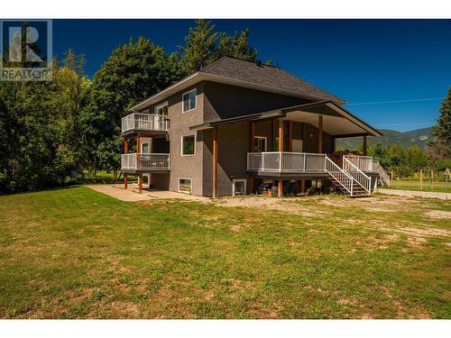 1457 Pass Creek Road, Pass Creek, BC - Outdoor