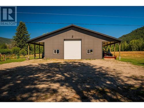 1457 Pass Creek Road, Pass Creek, BC - Outdoor