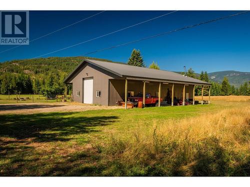 1457 Pass Creek Road, Pass Creek, BC - Outdoor With Deck Patio Veranda