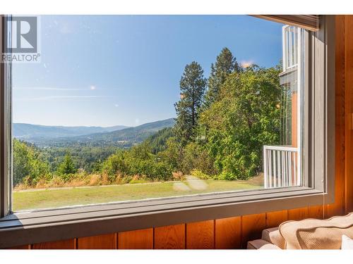 1457 Pass Creek Road, Pass Creek, BC - 