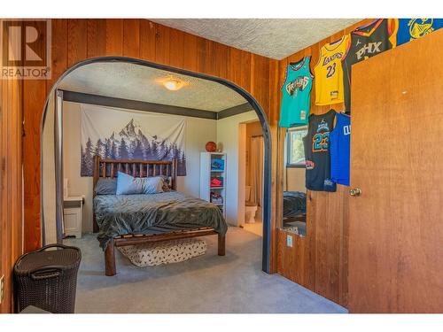 1457 Pass Creek Road, Pass Creek, BC - Indoor Photo Showing Bedroom