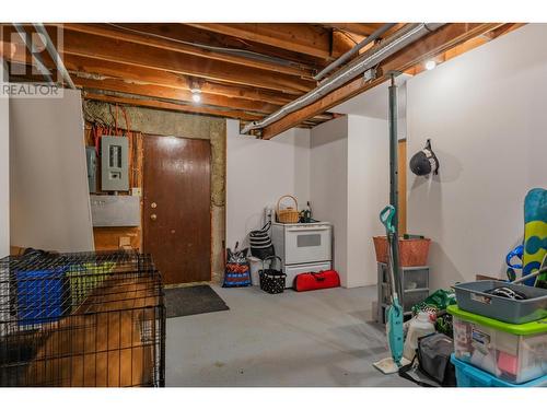 1457 Pass Creek Road, Pass Creek, BC - Indoor Photo Showing Basement