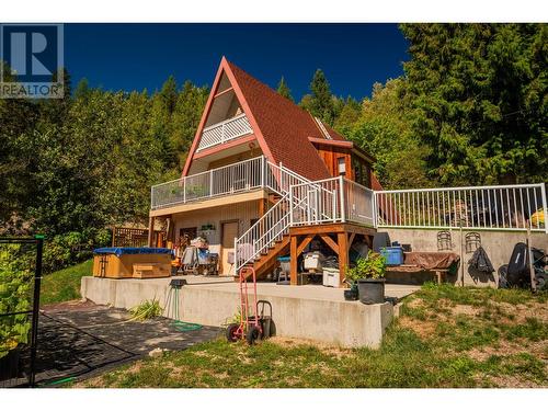 1457 Pass Creek Road, Pass Creek, BC - Outdoor