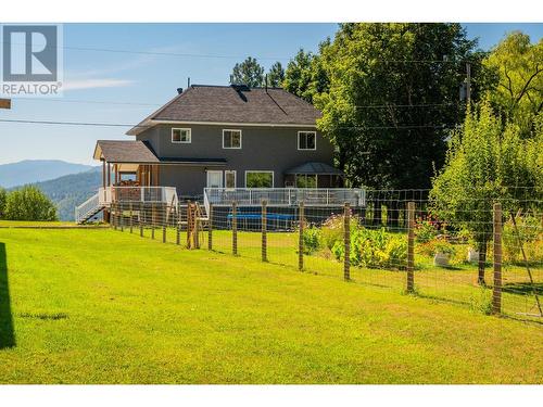 1457 Pass Creek Road, Pass Creek, BC - Outdoor