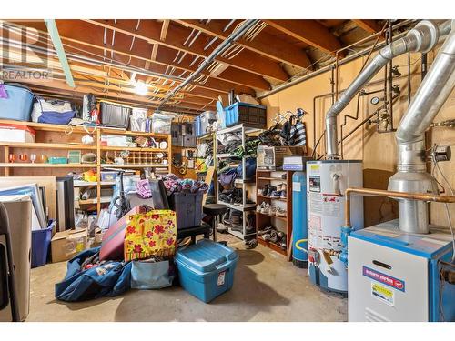 990 Fairway Crescent, Kelowna, BC - Indoor Photo Showing Basement