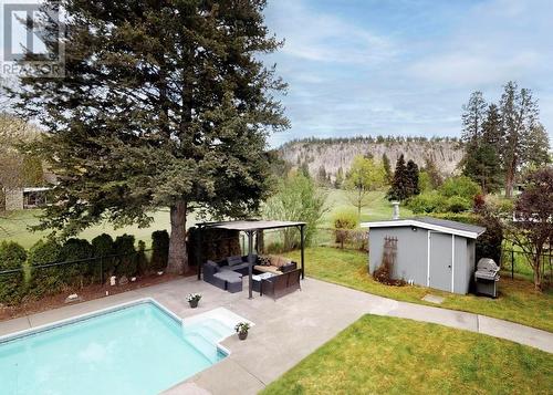 990 Fairway Crescent, Kelowna, BC - Outdoor With In Ground Pool With Backyard