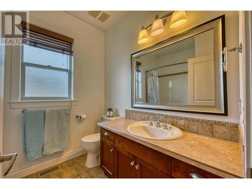 5254 Cobble Crescent, Kelowna, BC - Indoor Photo Showing Bathroom