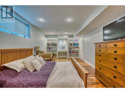 5254 Cobble Crescent, Kelowna, BC - Indoor Photo Showing Bedroom