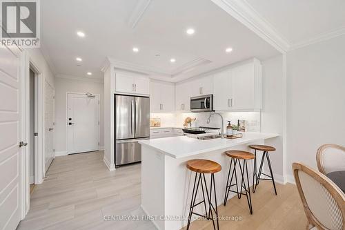 408 - 1975 Fountain Grass Drive, London, ON - Indoor Photo Showing Kitchen