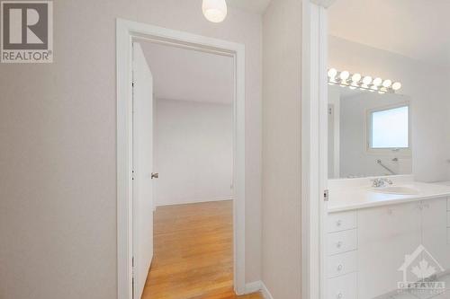 1858 Appleford Street, Ottawa, ON - Indoor Photo Showing Bathroom