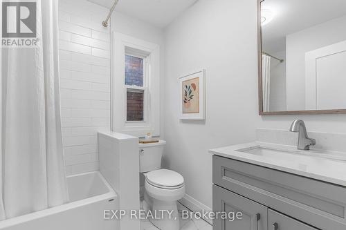 20 Greenaway Avenue, Hamilton (Gibson), ON - Indoor Photo Showing Bathroom