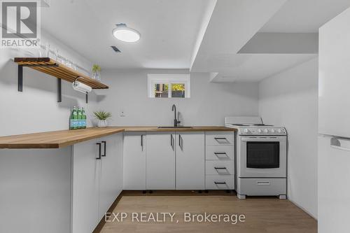 20 Greenaway Avenue, Hamilton (Gibson), ON - Indoor Photo Showing Kitchen