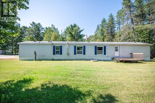 20 Hunters Run Lane, Laurentian Hills, ON - Outdoor