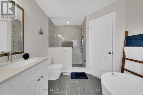 3079 Neyagawa Boulevard, Oakville, ON - Indoor Photo Showing Bathroom