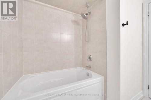 3079 Neyagawa Boulevard, Oakville, ON - Indoor Photo Showing Bathroom