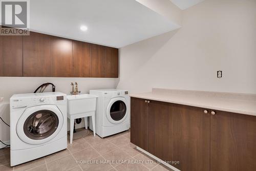 3079 Neyagawa Boulevard, Oakville, ON - Indoor Photo Showing Laundry Room