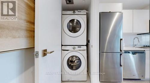 1410 - 55 Ontario Street, Toronto (Moss Park), ON - Indoor Photo Showing Laundry Room