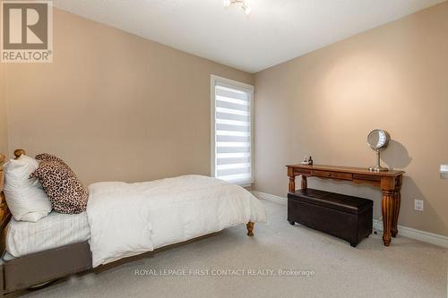 279 Anne Street N, Barrie (Sunnidale), ON - Indoor Photo Showing Bedroom