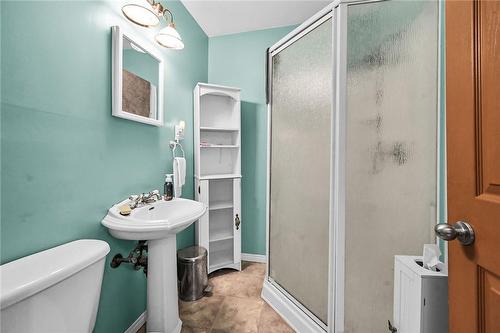 296 Julian Avenue, Hamilton, ON - Indoor Photo Showing Bathroom