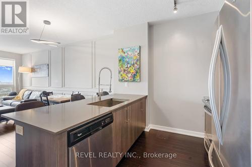 2703 - 510 Curran Place, Mississauga, ON - Indoor Photo Showing Kitchen With Upgraded Kitchen