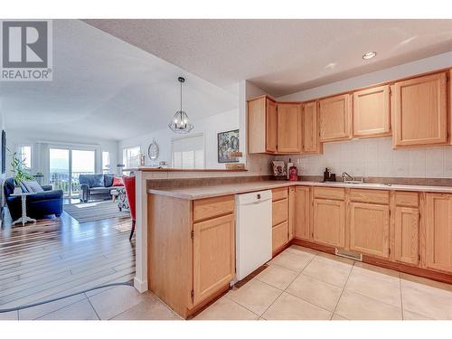 6909 Manning Place Unit# 2, Vernon, BC - Indoor Photo Showing Kitchen With Double Sink