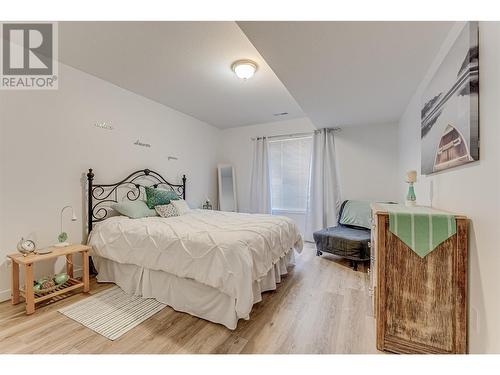 6909 Manning Place Unit# 2, Vernon, BC - Indoor Photo Showing Bedroom