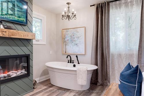 5240 Meadowhill Road, Burlington (Appleby), ON - Indoor Photo Showing Bathroom With Fireplace