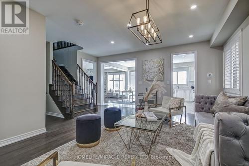 140 Morra Avenue, Caledon, ON - Indoor Photo Showing Living Room