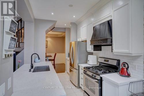 15 Tokara Avenue, Caledon, ON - Indoor Photo Showing Kitchen With Stainless Steel Kitchen With Upgraded Kitchen