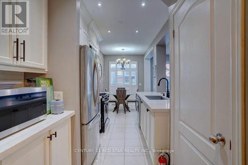 15 Tokara Avenue, Caledon, ON - Indoor Photo Showing Kitchen