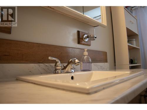 9220 89 Street, Fort St. John, BC - Indoor Photo Showing Bathroom