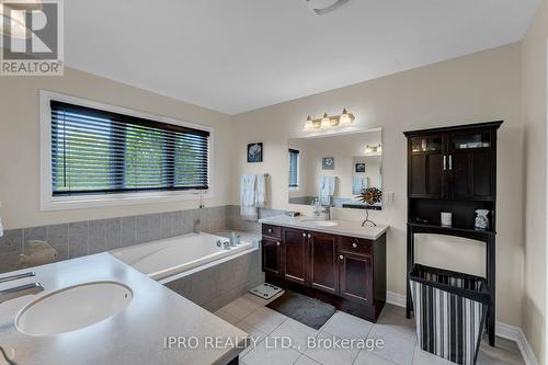 42 Atchison Drive, Caledon, ON - Indoor Photo Showing Bathroom